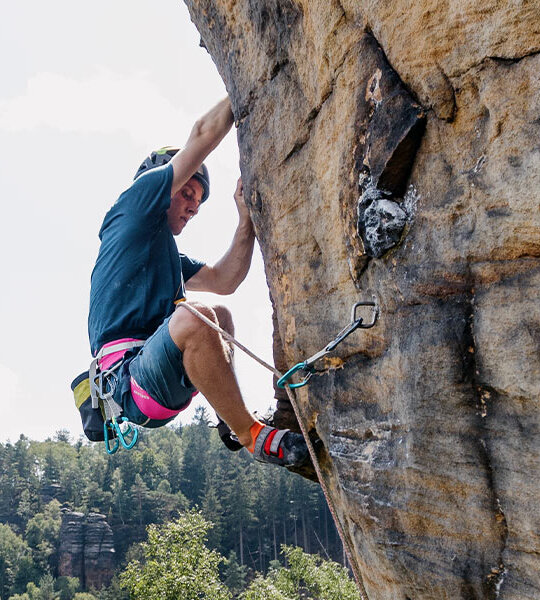 Climbing harnesses for women, men and children EDELRID